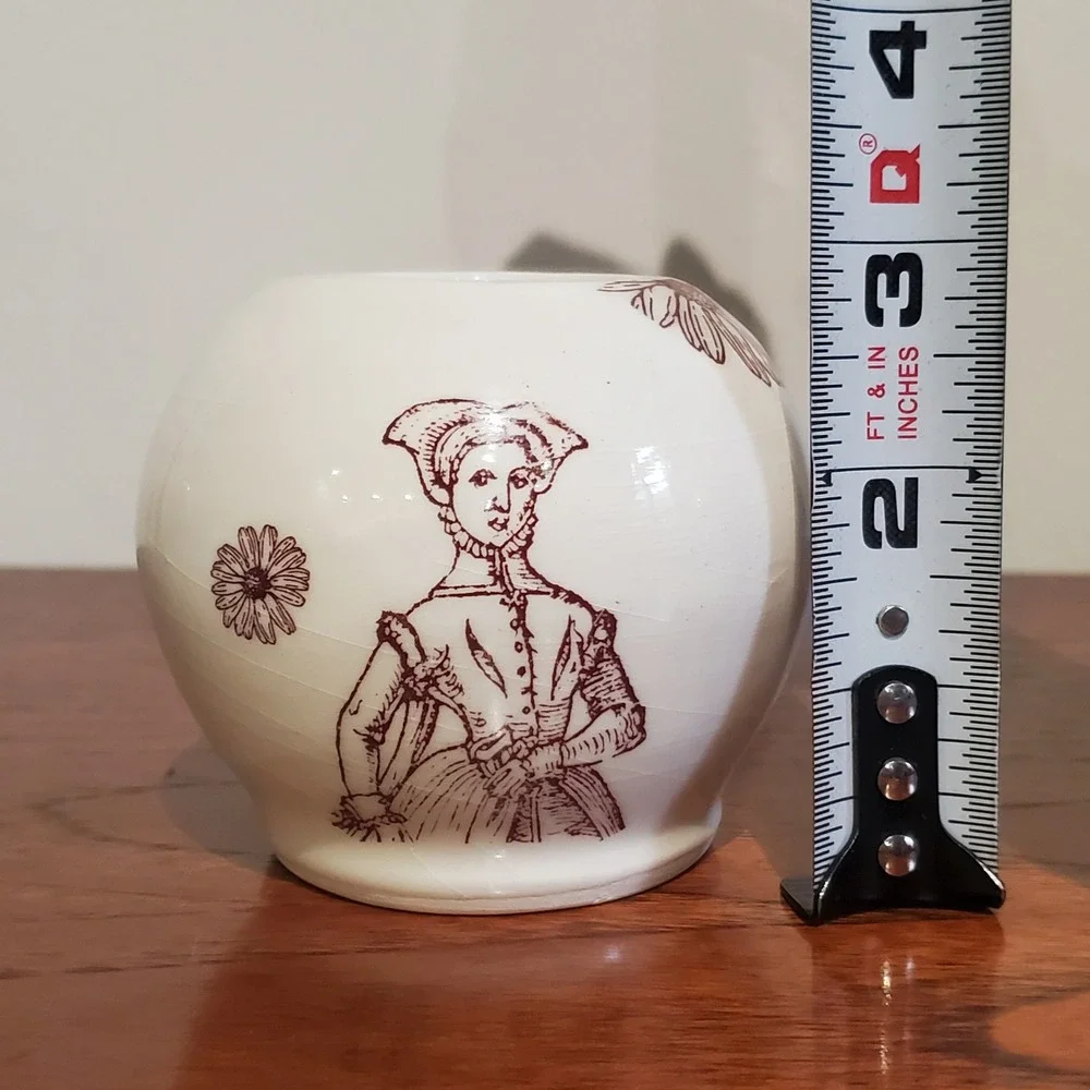 TT 19 Floral Butterfly Colonial Woman Porcelain Vase‎ Bud Decor